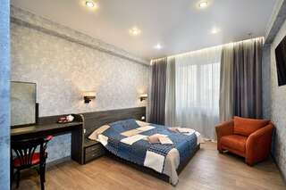 Гостевой дом Панда Иркутск Номер комфорт стандарт с 1 двуспальной кроватью-1