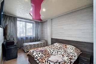 Гостевой дом Мини-гостиница Панда Иркутск Двухместный номер с 2 отдельными кроватями и ванной комнатой-2